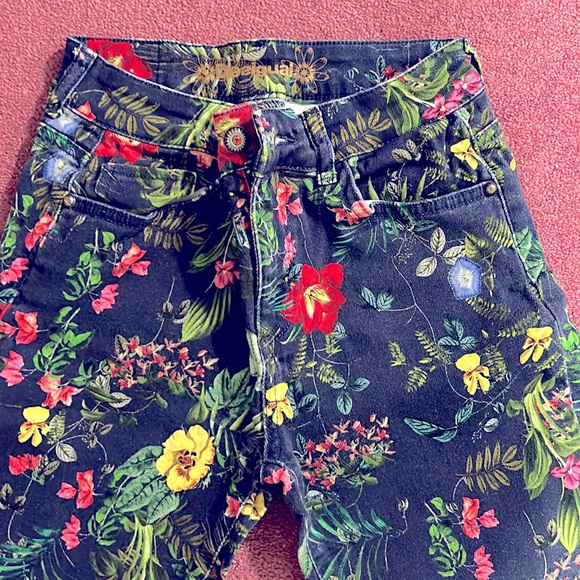 This Desigual Jean came in very vibrant colour, it is clean & in Excellent shape - Picture 2 of 6